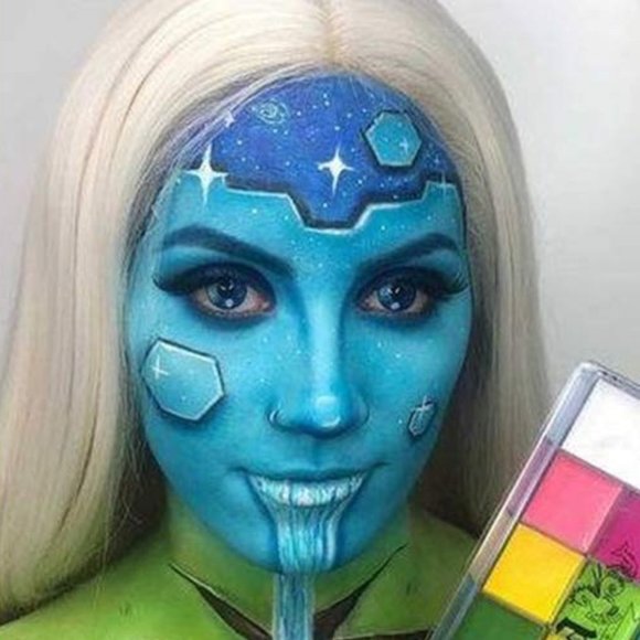 Last one! MAC HI-DEF CYAN Acrylic Face & Body Paint NIB liner eyeliner Halloween - Picture 1 of 9